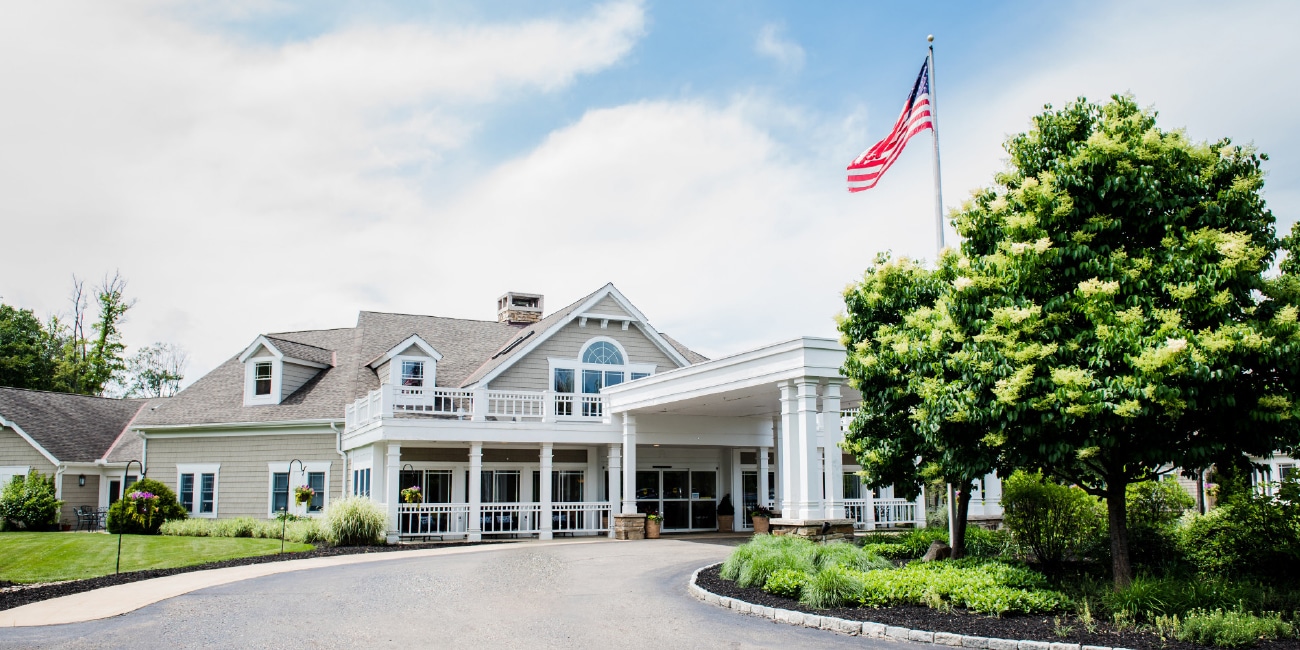 Maplewood at Chardon Receives Caring Stars 2023 Awards for Best Senior